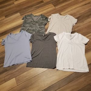 Women's large vneck tshirt lot